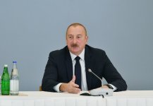 Президент Ильхам Алиев принял участие в Форуме «Карабах: Возвращение домой спустя 30 лет. Достижения и трудности» (ВИДЕО/ФОТО)
