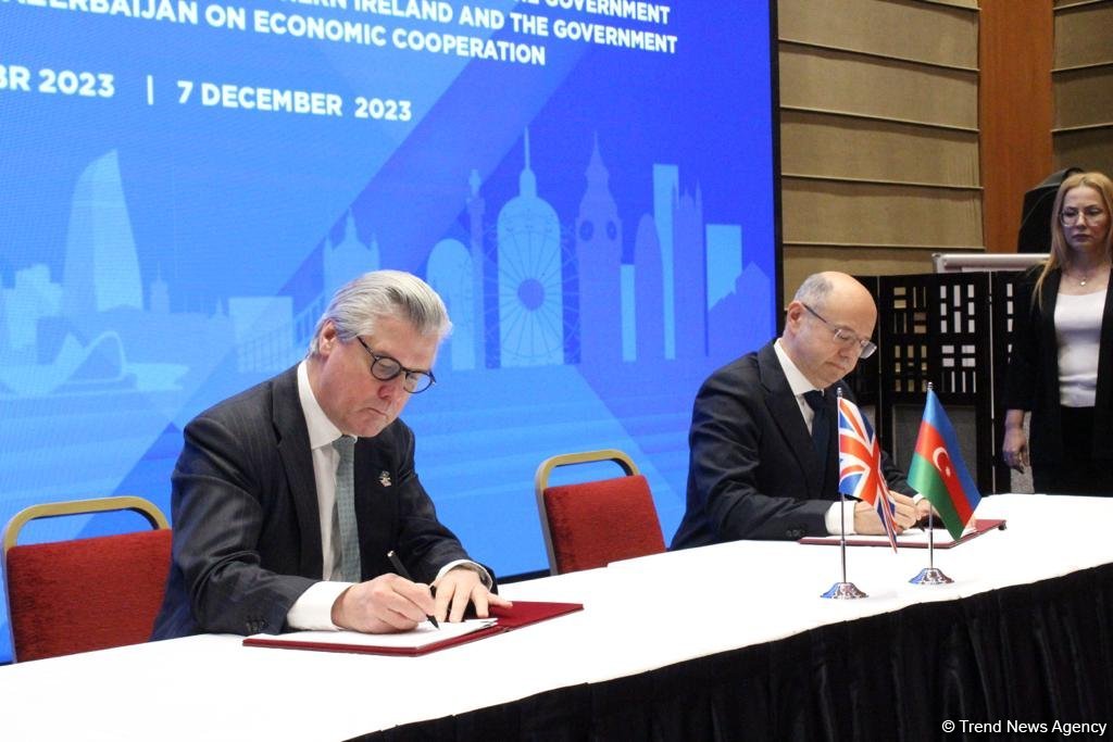 Азербайджан и Великобритания подписали протокол заседания Совместной комиссии по экономическому сотрудничеству (ФОТО)