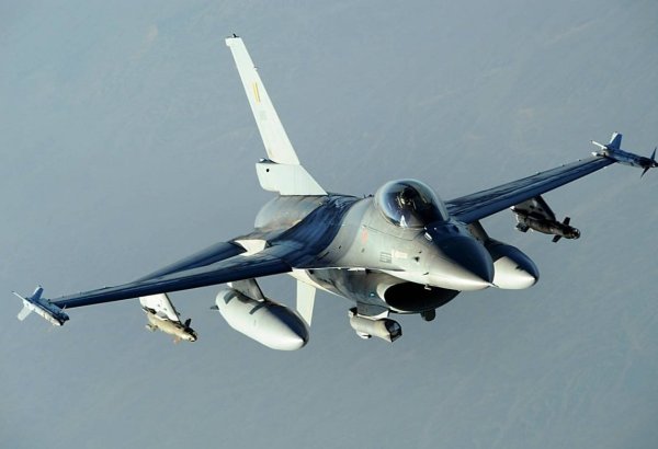 Belçika Ukraynaya F-16 qırıcıları tədarük edəcək