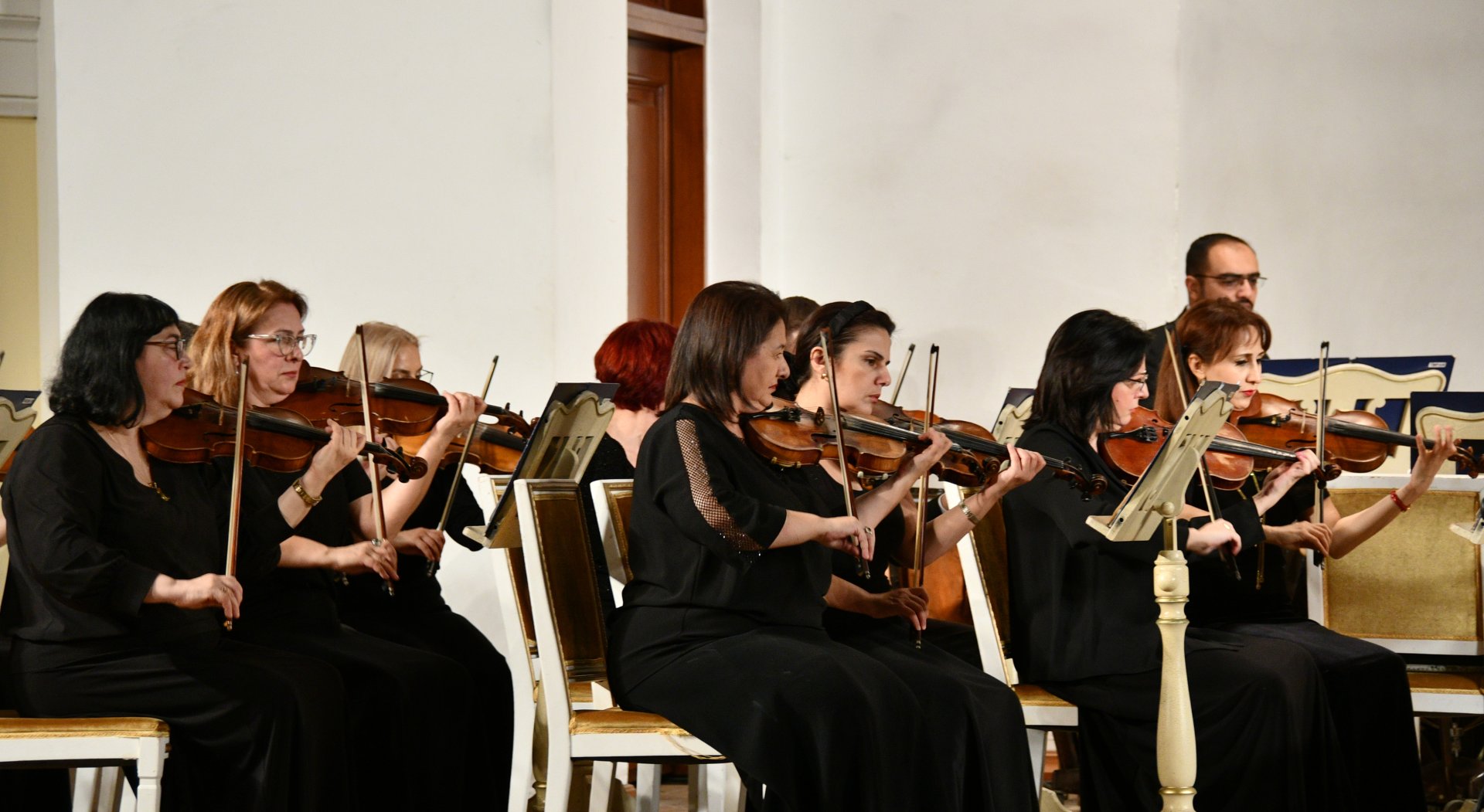Зимним вечером в Баку  - классика с участием музыканта из Австралии (ФОТО)