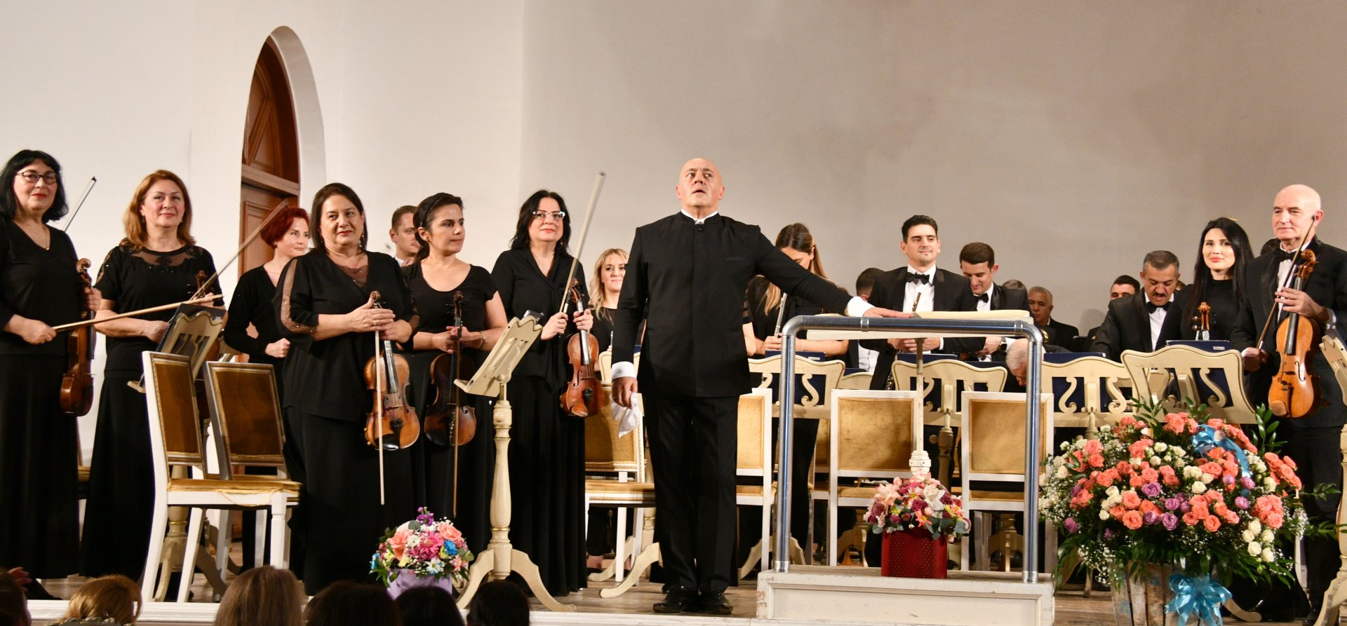 Зимним вечером в Баку  - классика с участием музыканта из Австралии (ФОТО)