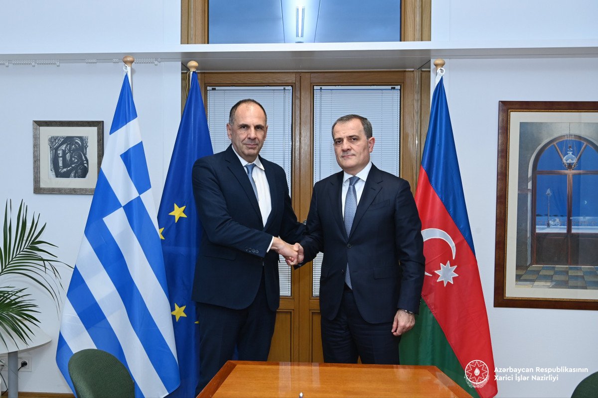 Главы МИД Азербайджана и Греции обсудили двустороннее сотрудничество (ФОТО)