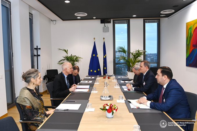 Джейхун Байрамов обсудил с представителем ЕС нормализацию отношений между Азербайджаном и Арменией