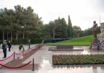 Azerbaijani state security service staff visits Alley of Honor in memory of great leader Heydar Aliyev (PHOTO)