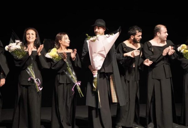 Азербайджанский театр удостоен награды международного фестиваля (ФОТО)