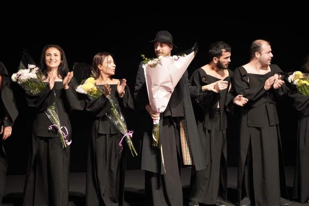 Азербайджанский театр удостоен награды международного фестиваля (ФОТО)