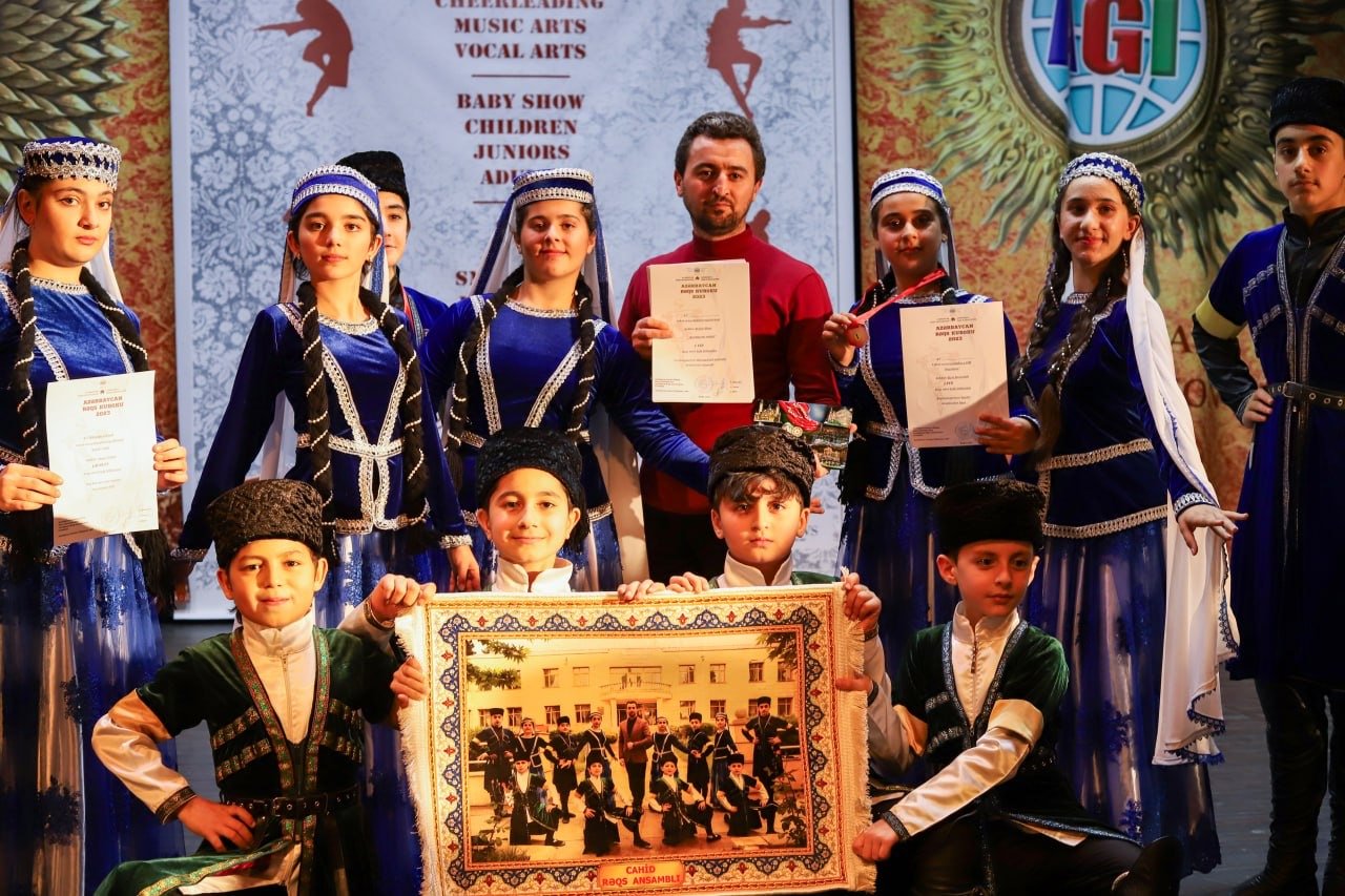 Танцы в зимнем Баку – кто стал лучшим (ФОТО)