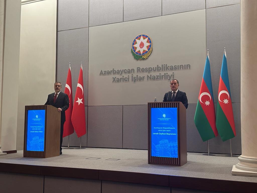 Азербайджан в ближайшее время ответит на комментарии Армении по проекту мирного соглашения - Джейхун Байрамов