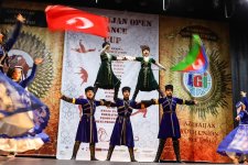 Танцы в зимнем Баку – кто стал лучшим (ФОТО)