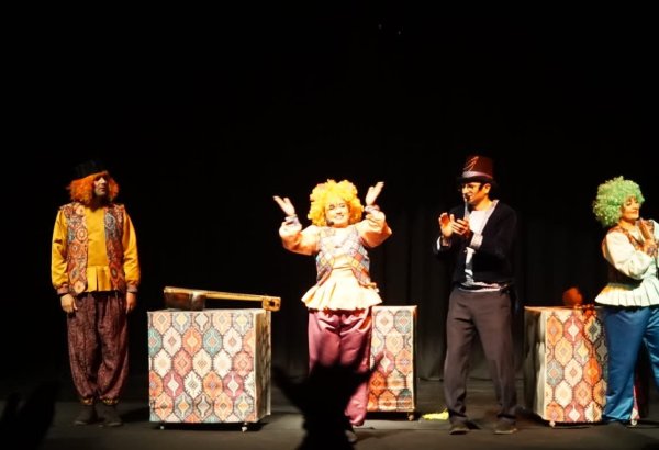 Азербайджанский кукольный театр с успехом выступил на фестивале в Турции (ФОТО)