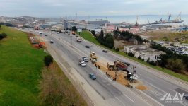 На участке одного из проспектов в Баку проводятся ремонтные работы (ФОТО)