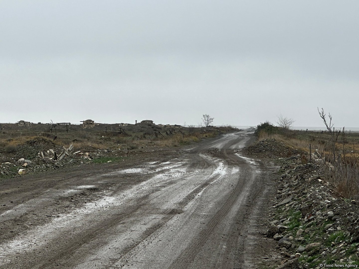 Anti-tank cut, metal spikes, razor wire, mine areas - View of Azerbaijan's Aghdara (PHOTO)