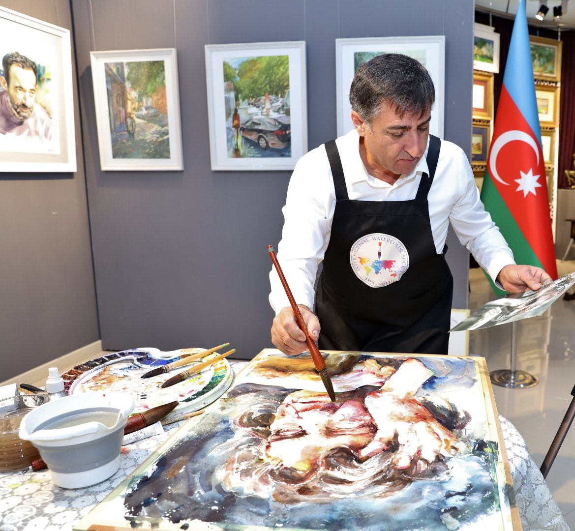 Гармония воды и цвета – акварельная живопись в Азербайджане (ФОТО)