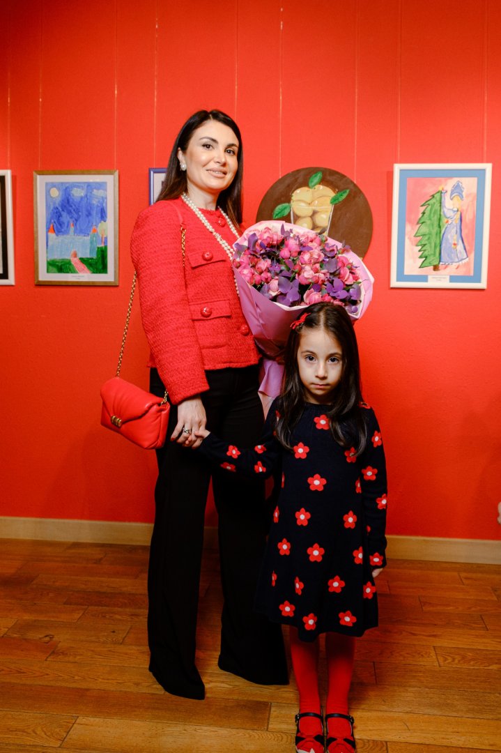 Состоялась выставка детского творчества, организованная Детским центром музыки и искусств "Sənət" (ФОТО)