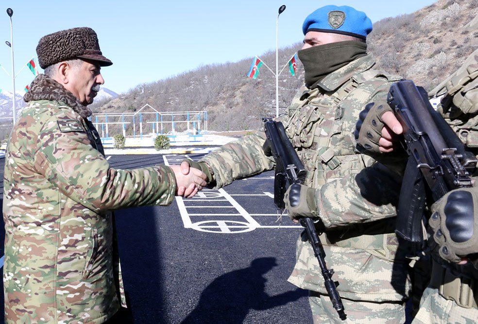 Министр обороны Азербайджана встретился с военнослужащими, несущими службу на освобожденных территориях (ВИДЕО)