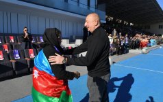 Footage of President Ilham Aliyev and First Lady Mehriban Aliyeva with children of martyrs (PHOTO)