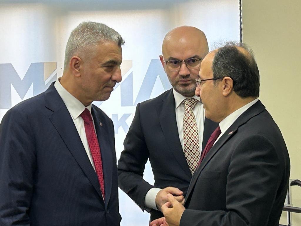 Turkish Trade Minister calls on MÜSİAD Azerbaijan office