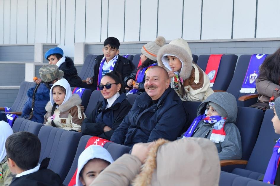 Footage of President Ilham Aliyev and First Lady Mehriban Aliyeva with children of martyrs (PHOTO)