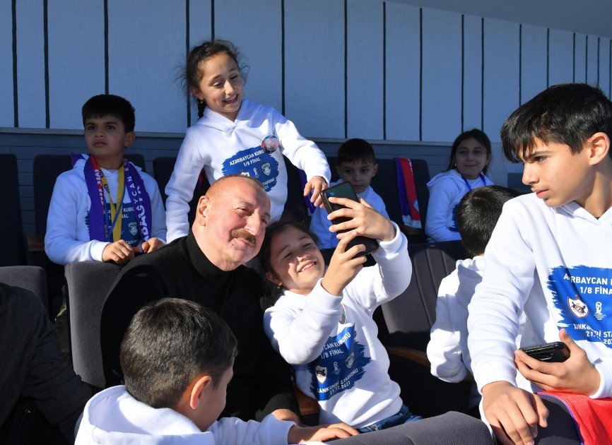 Footage of President Ilham Aliyev and First Lady Mehriban Aliyeva with children of martyrs (PHOTO)