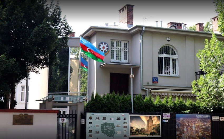 Azerbaijani embassy in Poland turns to co-patriots for looming presidential polls (PHOTO)