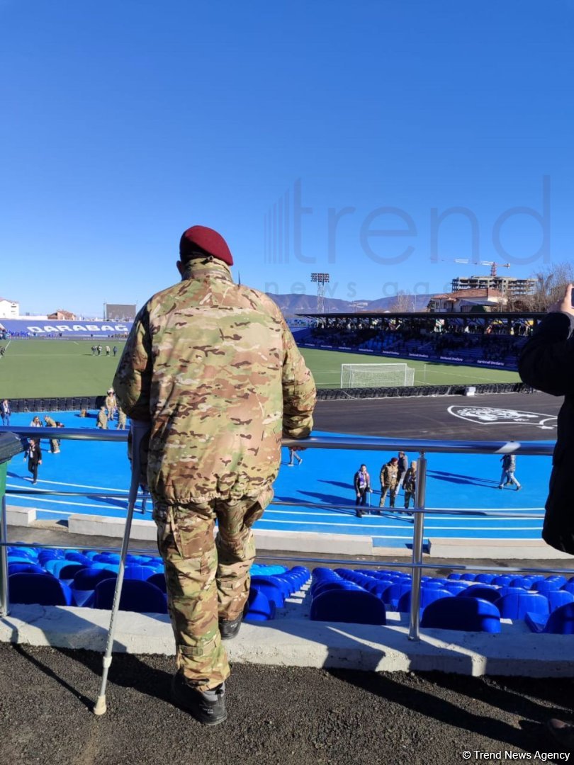 Azerbaijani Karabakh war vet attends historic game in Khankendi (PHOTO)