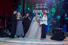 Математик и певица Улькер Гулиева провела творческий вечер в образе королевы (ФОТО)