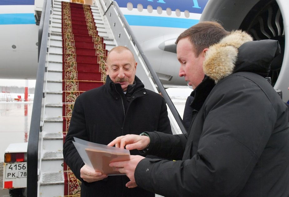 Prezident İlham Əliyev Sankt-Peterburqa işgüzar səfərə gedib (FOTO)