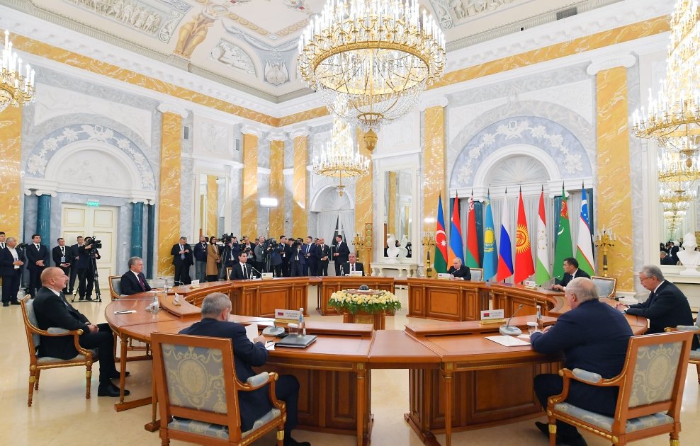 President Ilham Aliyev attends informal meeting of CIS heads of state in Saint Petersburg (PHOTO)