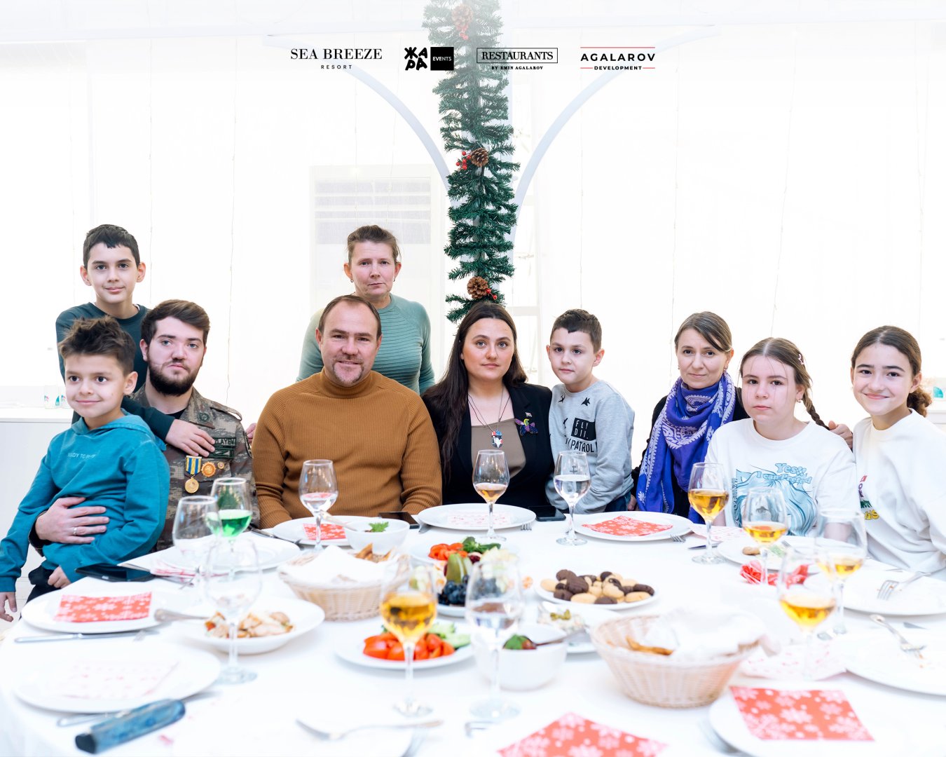 Эмин Агаларов организовал благотворительную елку в Sea Breeze  (ФОТО)