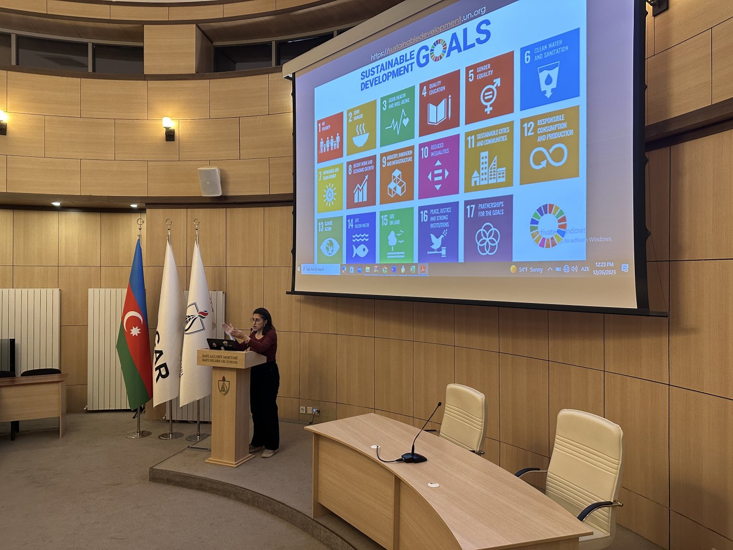 В Бакинской высшей школе нефти прошла информационная сессия по устойчивому развитию