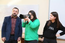 Как снять Новый год? В Бакинском Славянском университете прошел мастер-класс по фотоискусству (ФОТО)