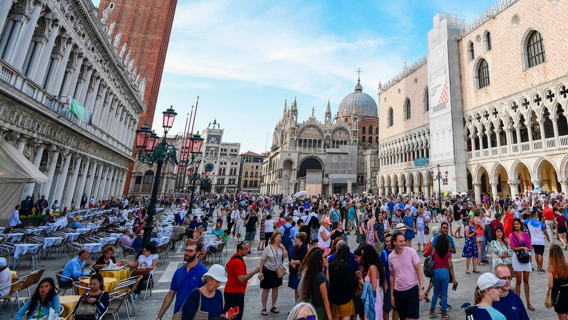 В Венеции планируют ввести ограничение численности туристических групп