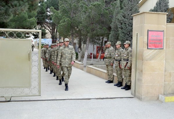 Увольняются в запас военнослужащие, завершившие срочную службу в рядах азербайджанской армии (ВИДЕО)