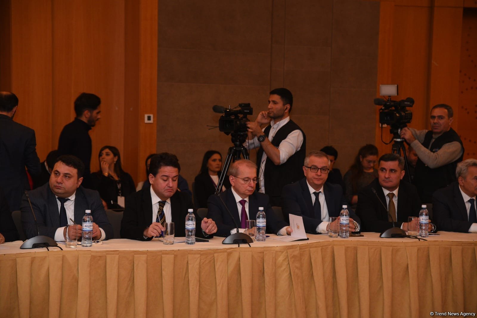 Meeting on equal campaigning options in Azerbaijan's presidential election held (PHOTO)