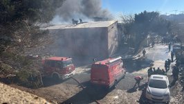 Пожар в мебельном цехе в Баку, где произошел взрыв, локализован (ФОТО/ВИДЕО)