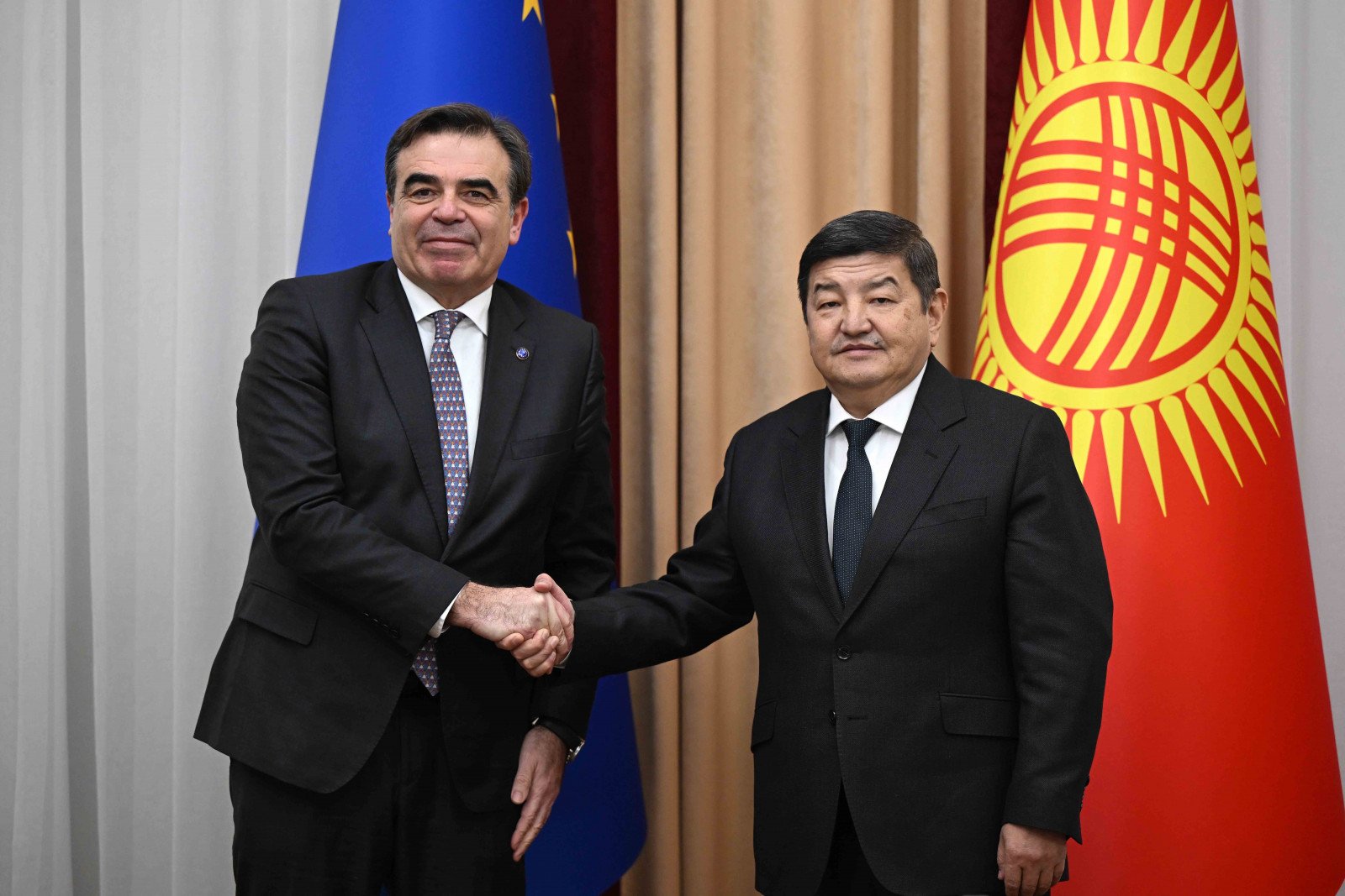 Kyrgyzstan stresses country's key role as bridge between Europe and Asia