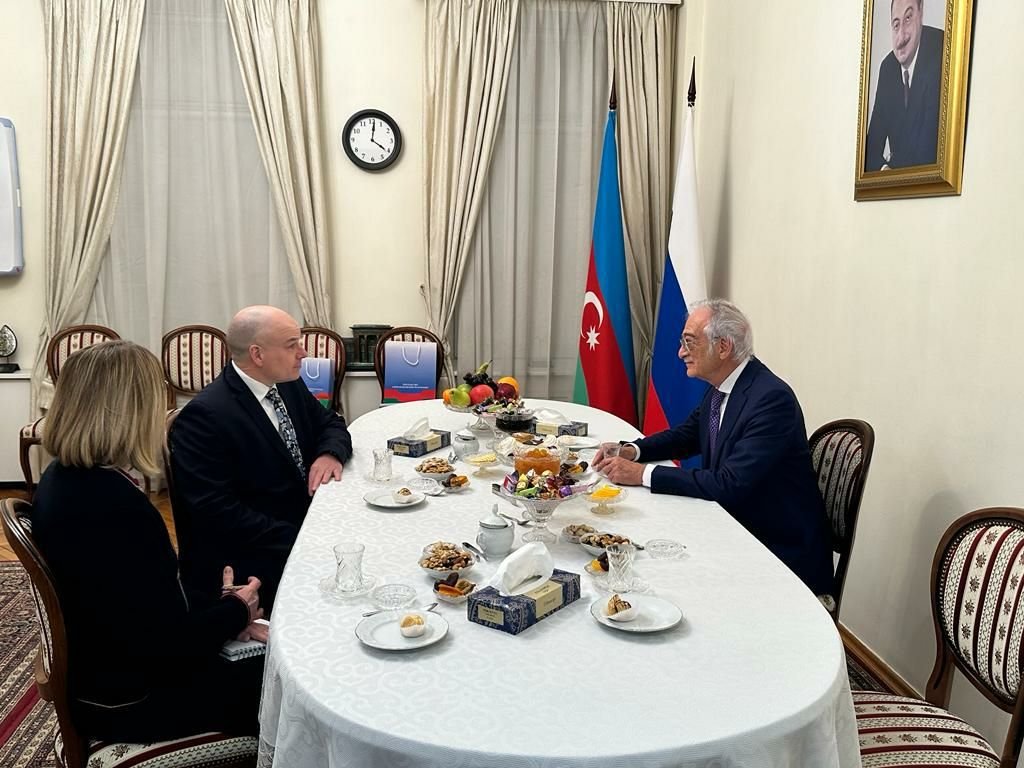 Azerbaijani ambassador to Russia meets recently appointed Australian counterpart (PHOTO)