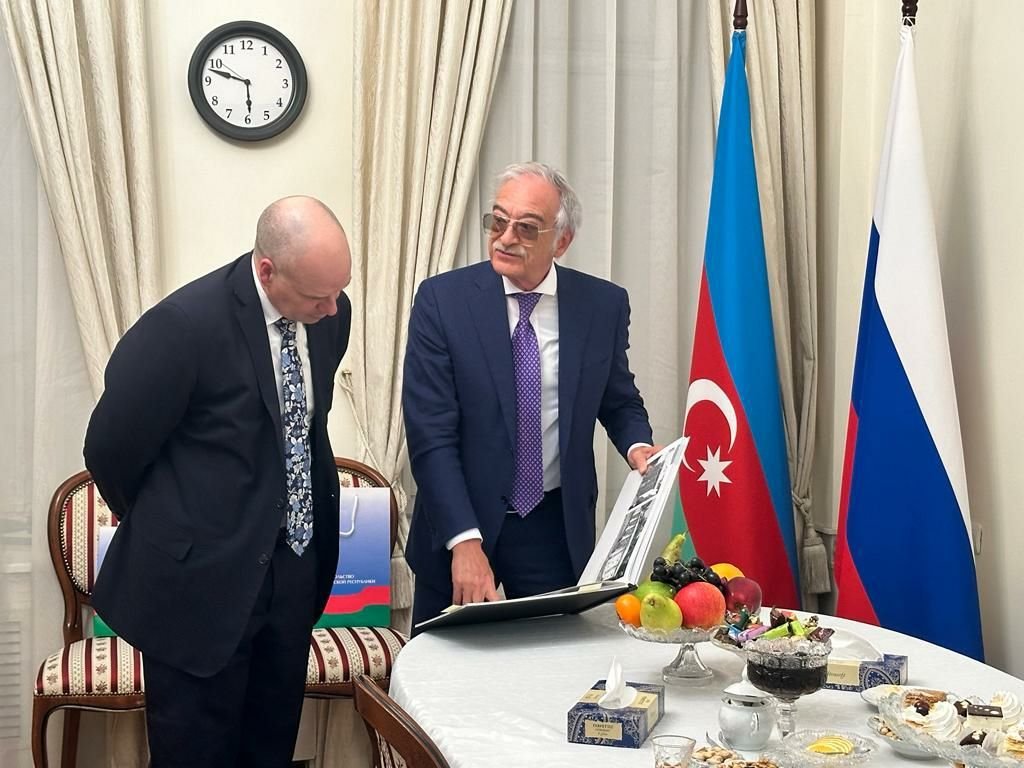 Azerbaijani ambassador to Russia meets recently appointed Australian counterpart (PHOTO)