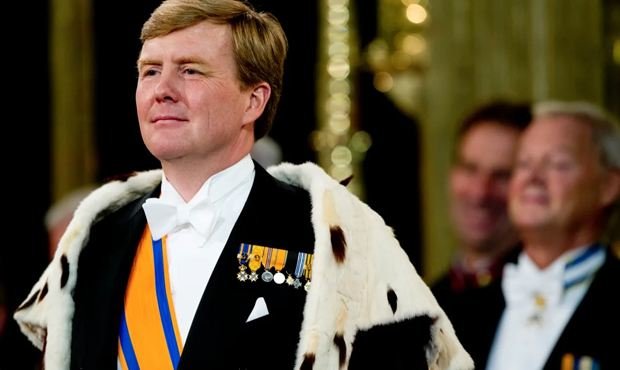 Король Нидерландов может лишиться права не платить налоги