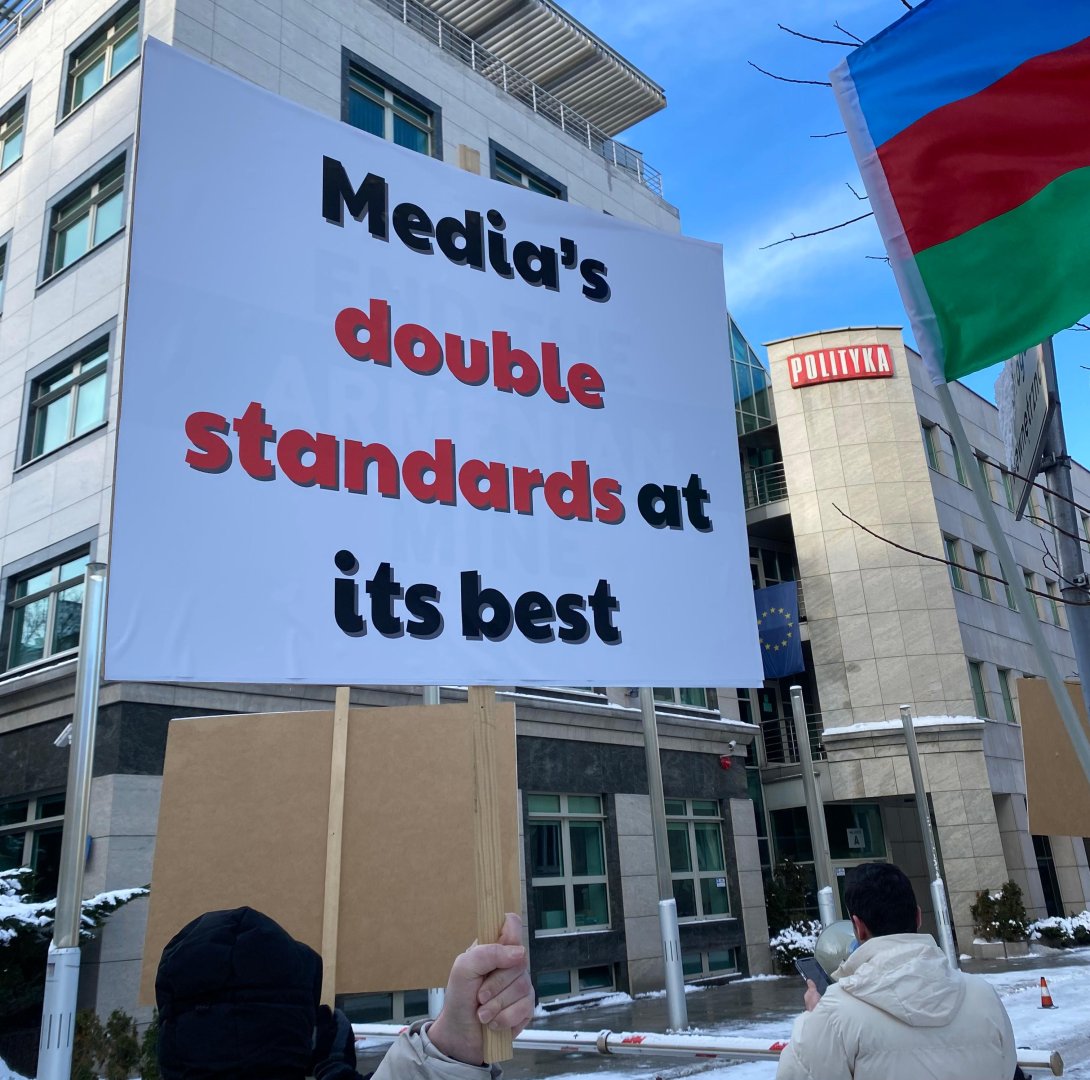 В Варшаве прошла акция протеста против публикации ложной информации об Азербайджане (ФОТО)