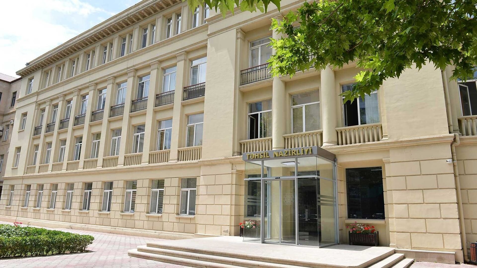В Азербайджане внесены изменения в правила прохождения практики студентами