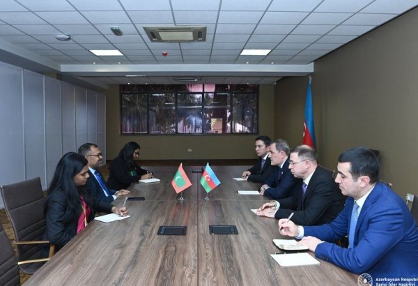 Azerbaijani Foreign Minister holds meeting with Maldivian counterpart