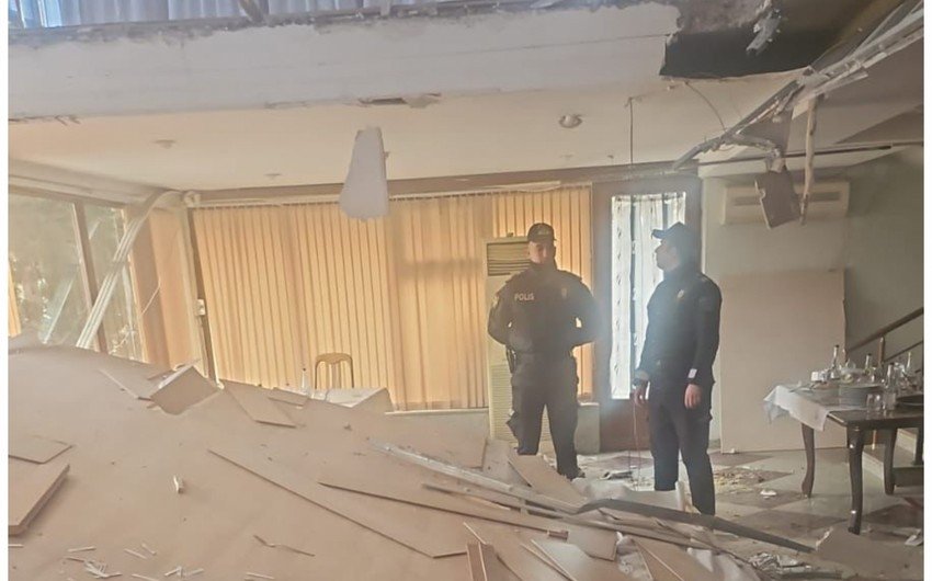 В Баку обрушился потолок дома для церемоний, есть пострадавшие (ФОТО/ВИДЕО)