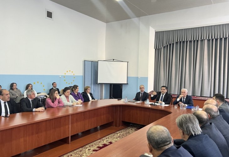 Аппарат омбудсмена и ЦИК Азербайджана провели круглый стол на тему "Обеспечение избирательного права граждан"
