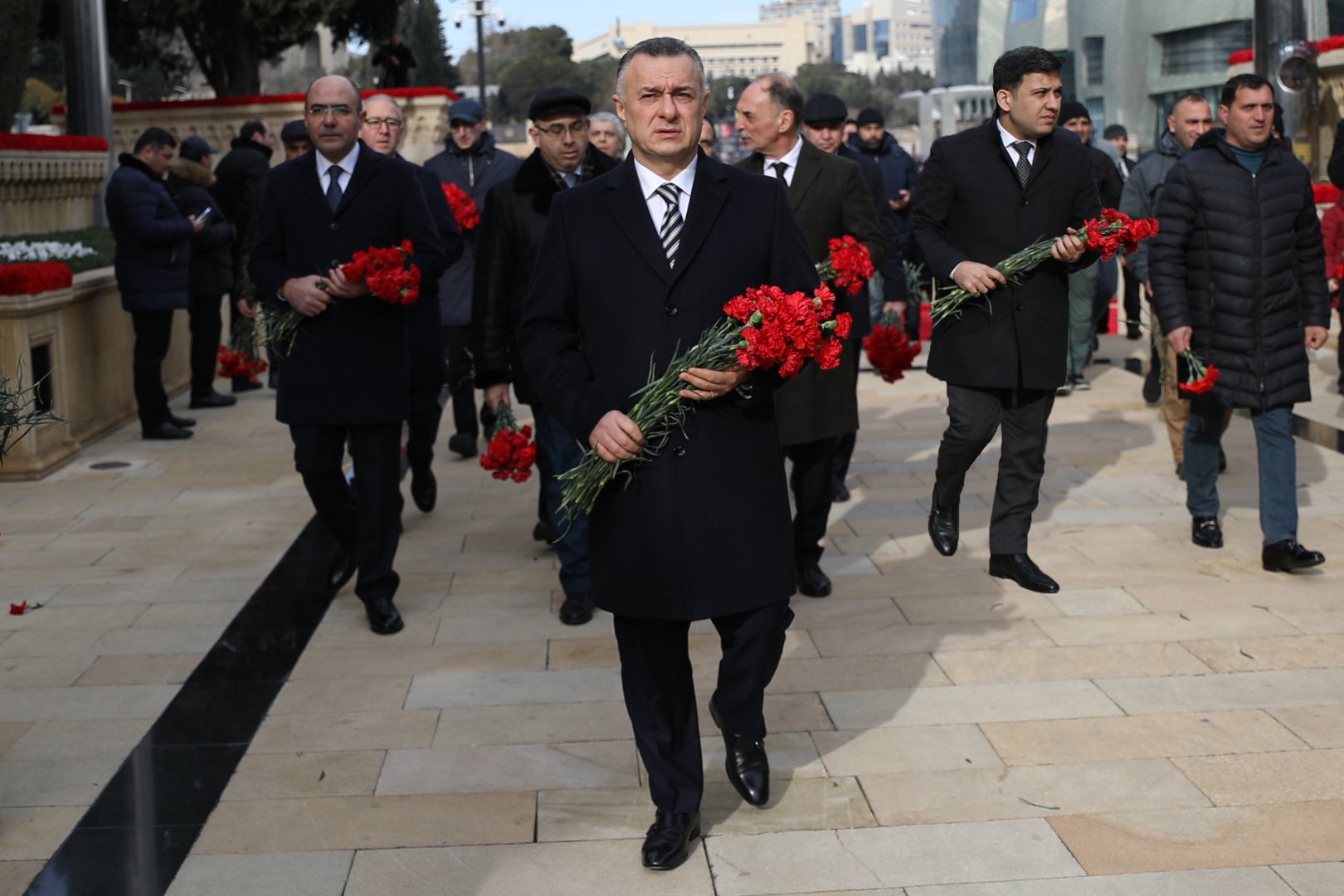 Руководство минздрава Азербайджана почтило память шехидов 20 Января (ФОТО)