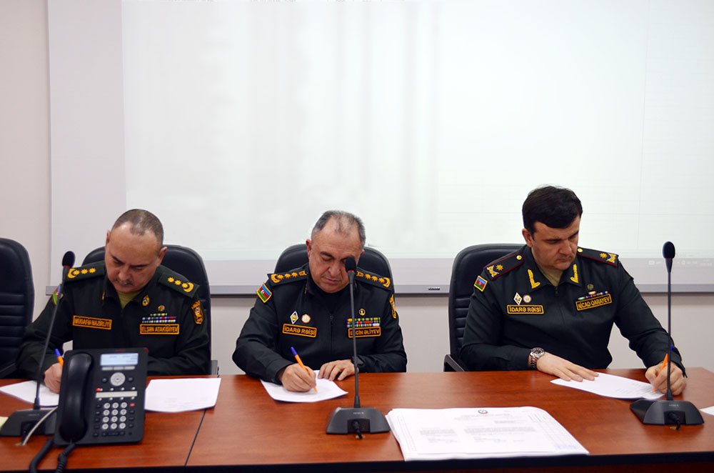 Azerbaijan assigns conscripts to military units (PHOTO)
