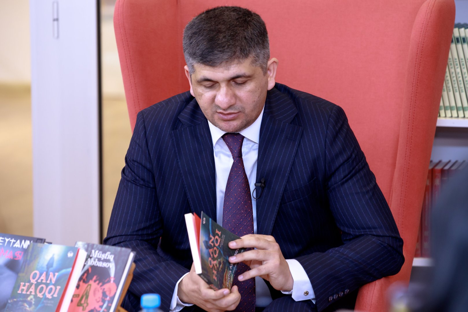 Мушфиг Аббасов о детективном жанре в азербайджанской литературе (ФОТО)