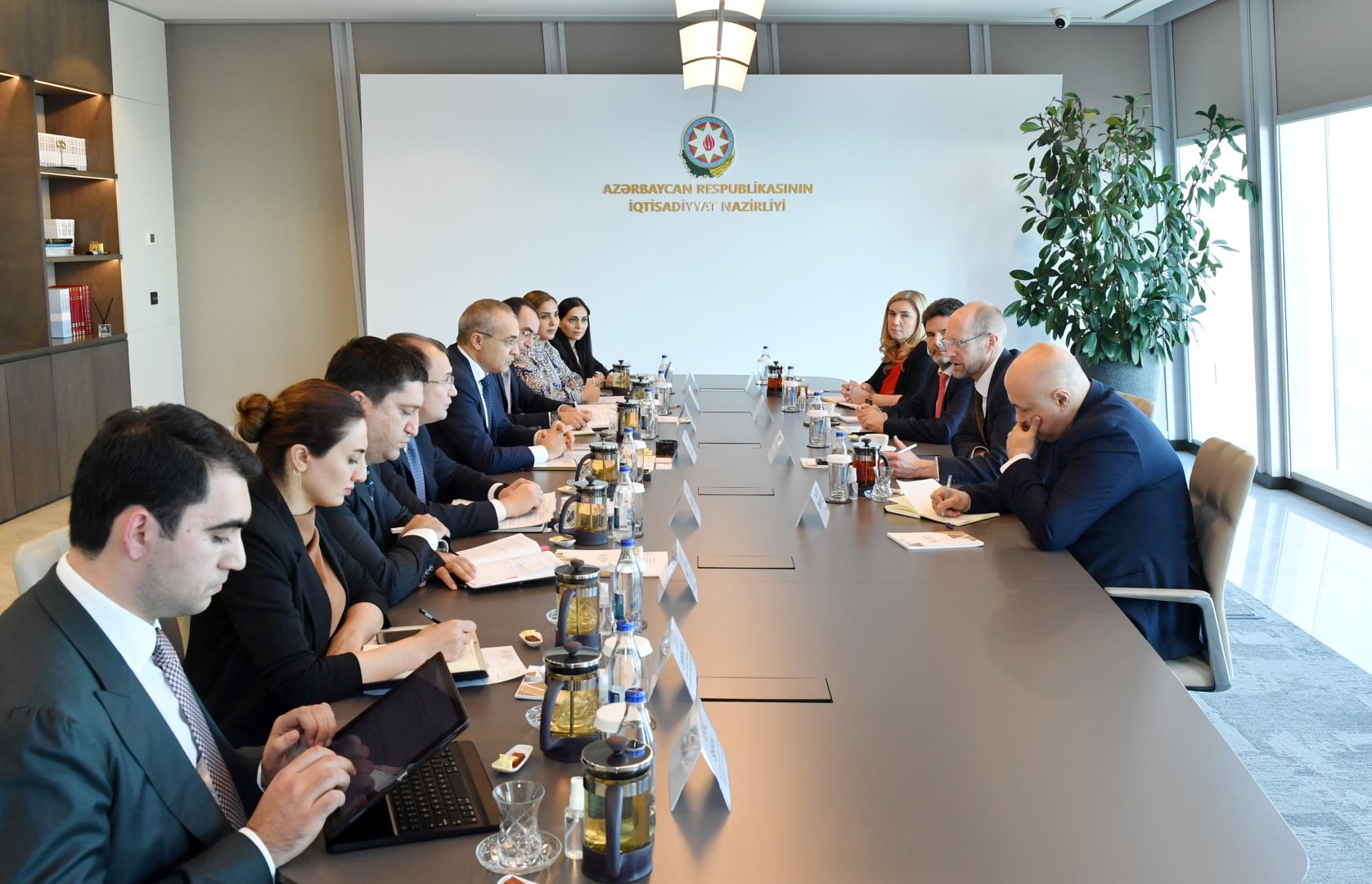 Азербайджан и ЕБРР обсудили регулирование ресурсов для обеспечения энергоэффективности (ФОТО)