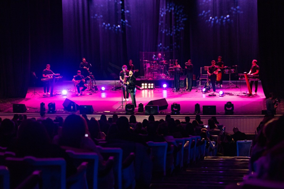 Концерт Замига Гусейнова в Гяндже вызвал большой ажиотаж (ФОТО)