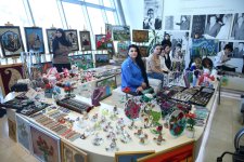 В Баку прошла выставка работ талантливых представителей молодежи с ограниченными возможностями здоровья (ФОТО)